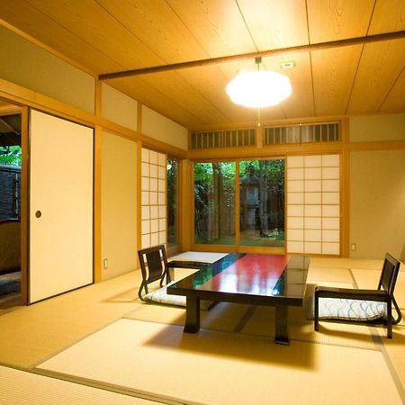 Ryotei Tanokura Hotel Yufu Exterior photo