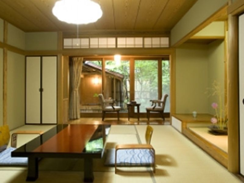 Ryotei Tanokura Hotel Yufu Exterior photo