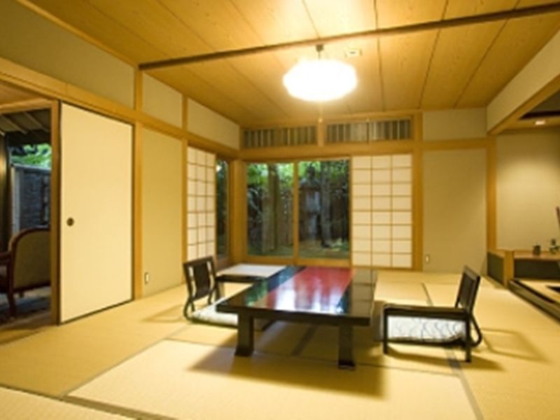 Ryotei Tanokura Hotel Yufu Exterior photo